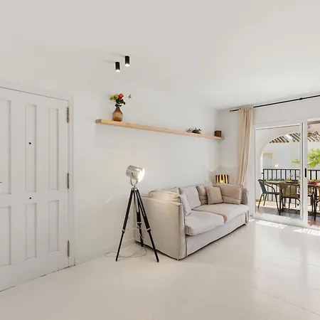 Casa Flora Con Piscinas En Calpe