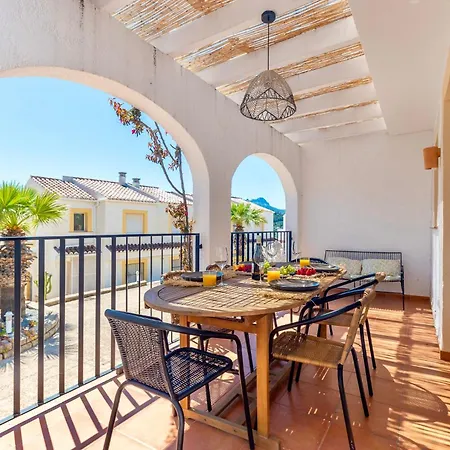 Casa Flora Con Piscinas En Apartamento *