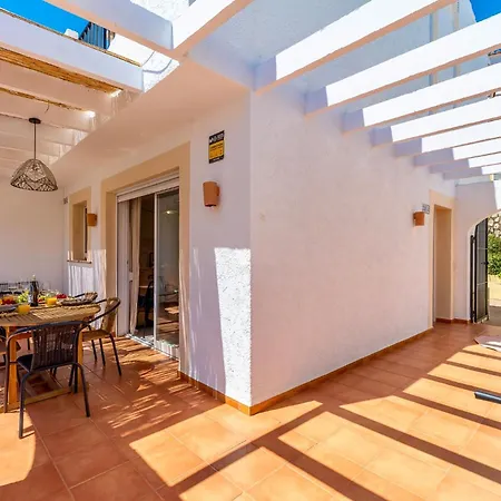 Casa Flora Con Piscinas En *