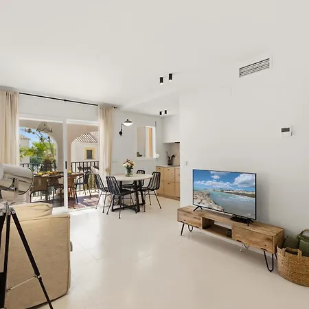 Casa Flora Con Piscinas En Apartamento Calpe