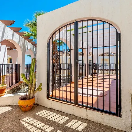 Casa Flora Con Piscinas En *